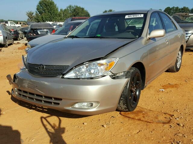 4T1BE32K63U181186 - 2003 TOYOTA CAMRY LE GOLD photo 2