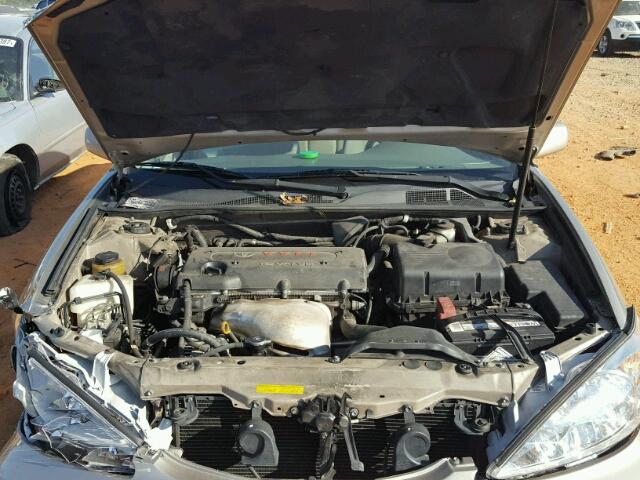 4T1BE32K63U181186 - 2003 TOYOTA CAMRY LE ოქროსფერი ფოტო 7