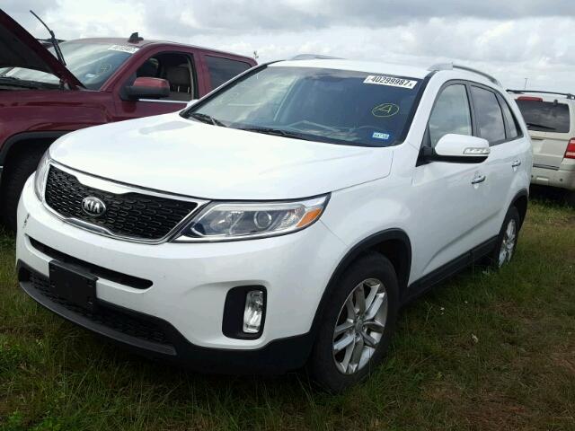 5XYKT3A6XEG434805 - 2014 KIA SORENTO WHITE photo 2