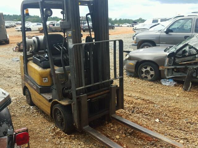0000000AT82C04126 - 2000 CATR FORK LIFT YELLOW photo 1