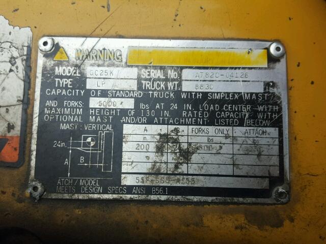 0000000AT82C04126 - 2000 CATR FORK LIFT YELLOW photo 10