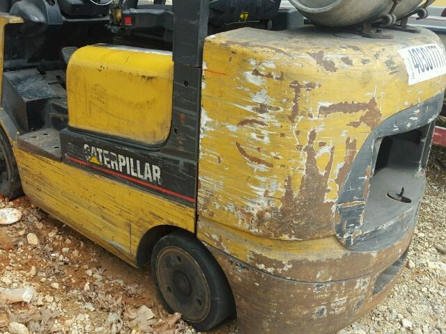 0000000AT82C04126 - 2000 CATR FORK LIFT YELLOW photo 9