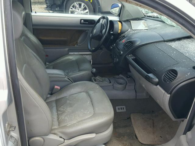 3VWCK31C74M408352 - 2004 VOLKSWAGEN NEW BEETLE 银色 照片 5