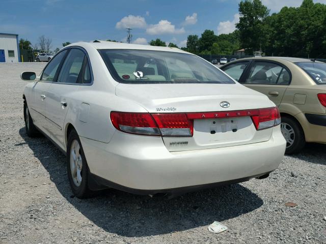 KMHFC46F37A138426 - 2007 HYUNDAI AZERA SE WHITE photo 3