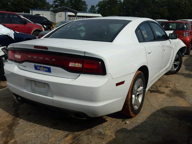 2C3CDXBG8EH174149 - 2014 DODGE CHARGER WHITE photo 4
