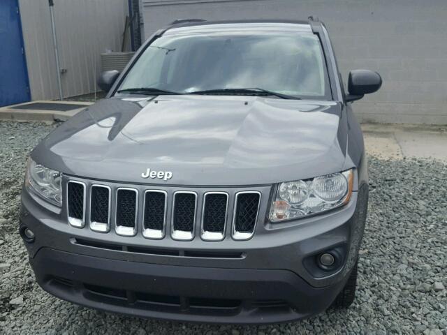1C4NJCBB6CD589619 - 2012 JEEP COMPASS SP GRAY photo 9