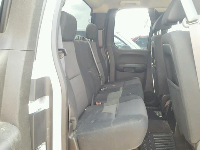 1GCRCSE02DZ293937 - 2013 CHEVROLET SILVERADO WHITE photo 6