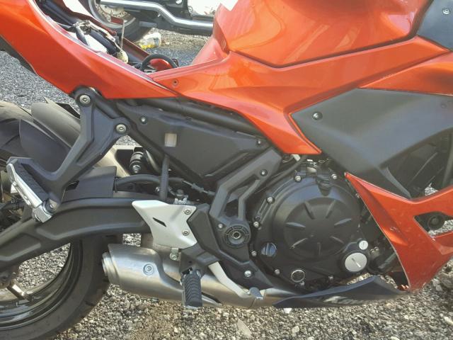 JKAEXEJ16HDA00883 - 2017 KAWASAKI EX650 J ნარინჯისფერი ფოტო 7