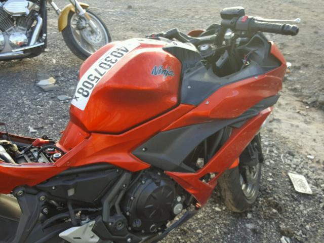 JKAEXEJ16HDA00883 - 2017 KAWASAKI EX650 J ნარინჯისფერი ფოტო 9