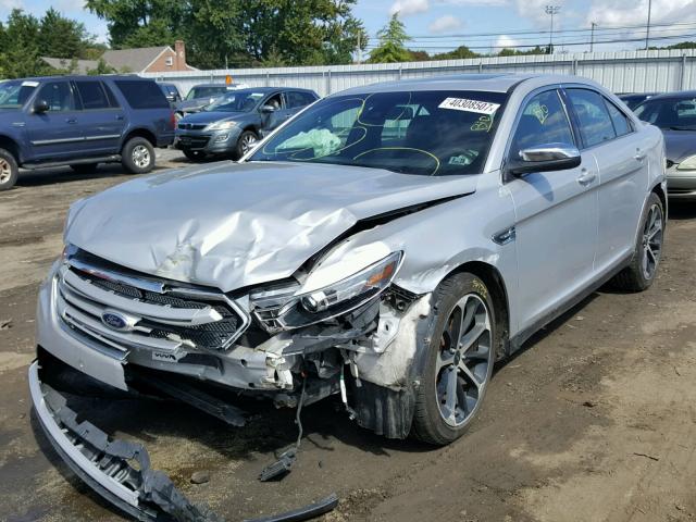 1FAHP2J80FG118151 - 2015 FORD TAURUS LIM SILVER photo 2