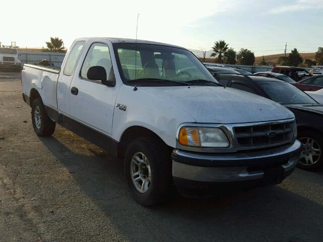 1FTZX1720WNA81030 - 1998 FORD F150 WHITE photo 1