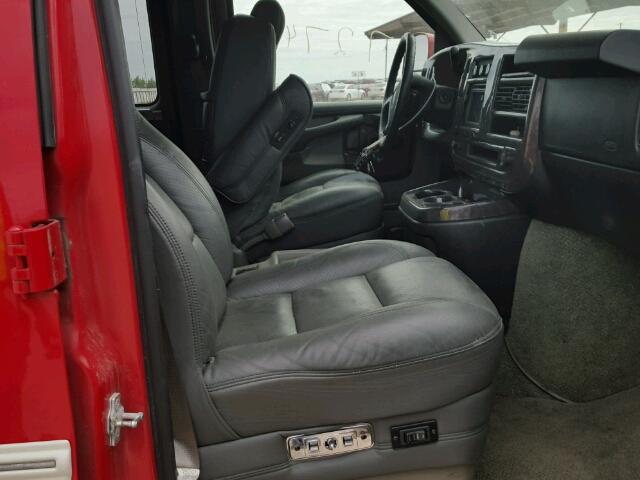 1GDFG154091159224 - 2009 GMC SAVANA RV RED photo 5