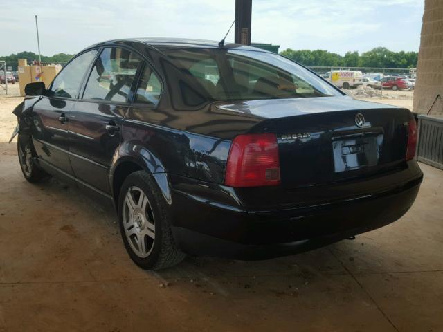 WVWUH23B2YE316582 - 2000 VOLKSWAGEN PASSAT GLX 黑色 照片 3