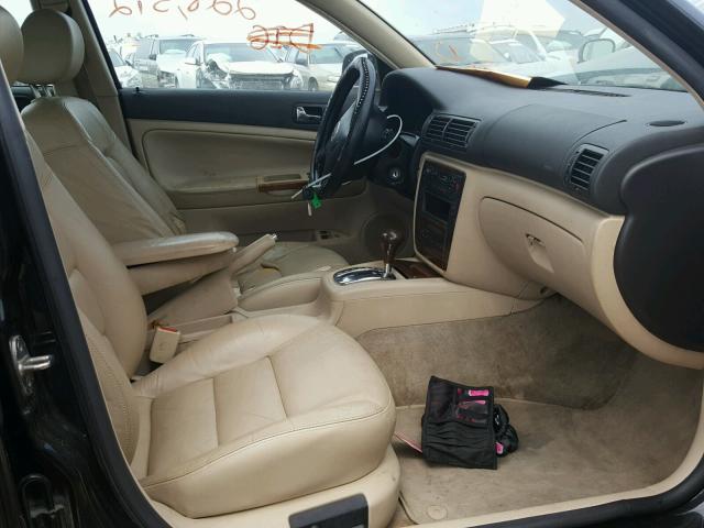 WVWUH23B2YE316582 - 2000 VOLKSWAGEN PASSAT GLX 黑色 照片 5