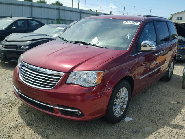 2C4RC1CG9FR673610 - 2015 CHRYSLER TOWN & COU RED photo 2