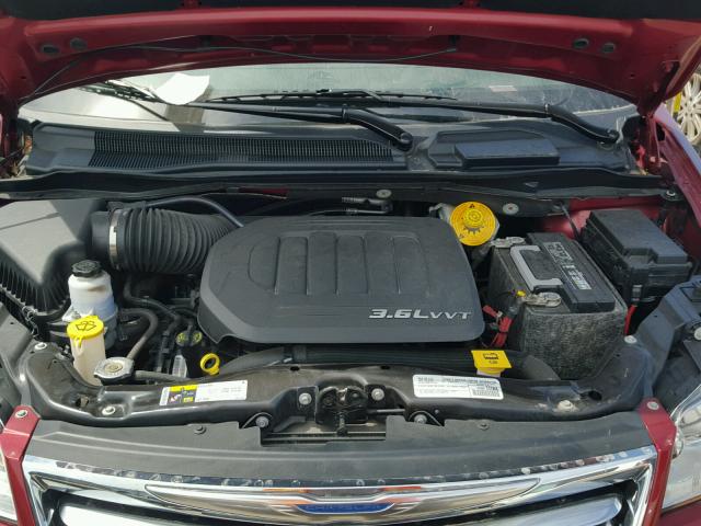 2C4RC1CG9FR673610 - 2015 CHRYSLER TOWN & COU RED photo 7