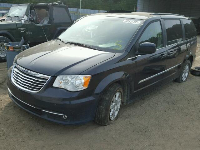 2A4RR5DG9BR715959 - 2011 CHRYSLER TOWN & COU BLACK photo 2