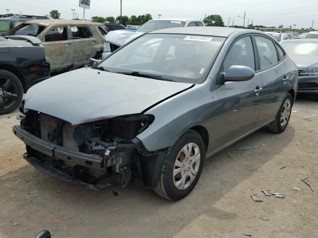 KMHDU4AD5AU020054 - 2010 HYUNDAI ELANTRA BL GRAY photo 2