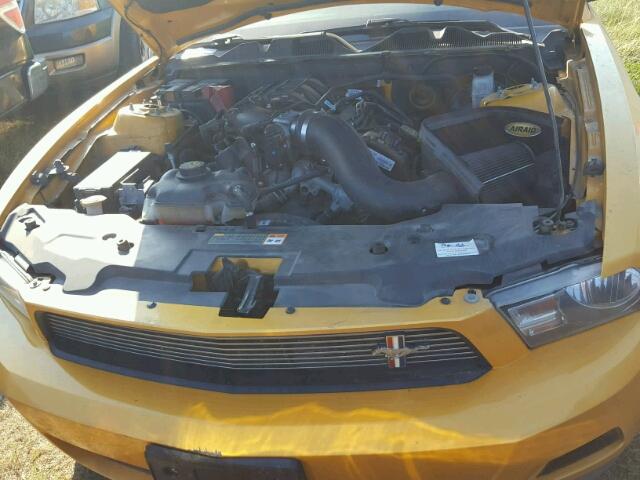 1ZVBP8AM2C5243236 - 2012 FORD MUSTANG YELLOW photo 7