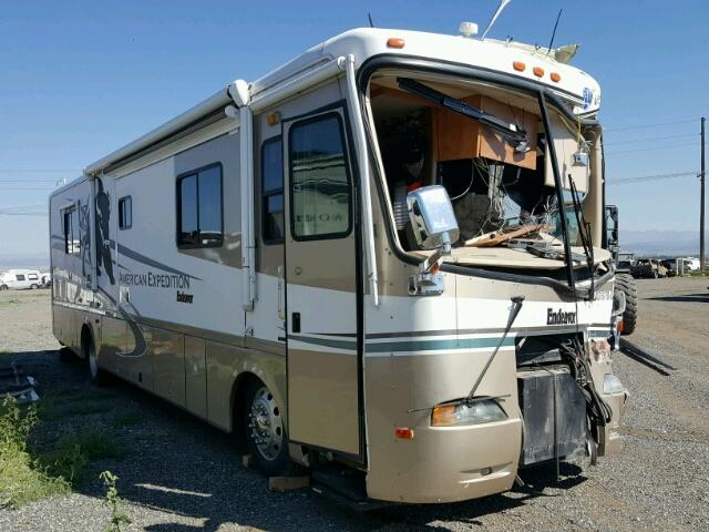 1RF42454X32024306 - 2003 ROADMASTER RAIL MONOCOQUE 白色 照片 1