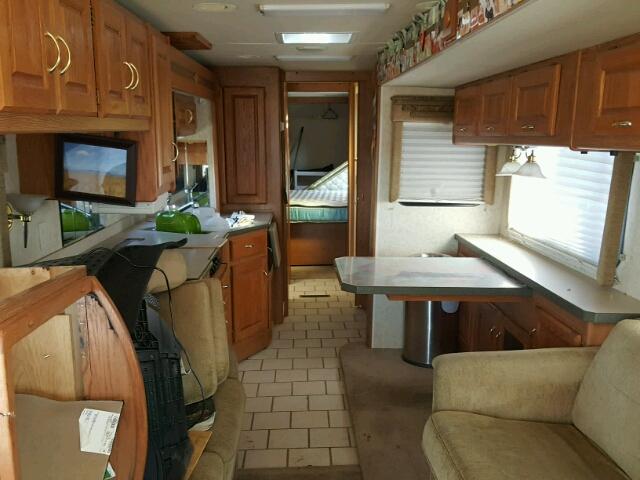 1RF42454X32024306 - 2003 ROADMASTER RAIL MONOCOQUE 白色 照片 5