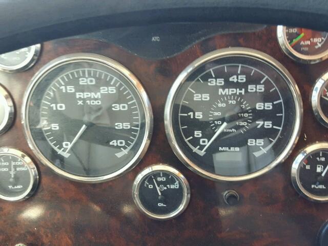 1RF42454X32024306 - 2003 ROADMASTER RAIL MONOCOQUE 白色 照片 8