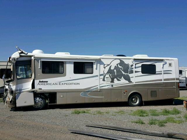 1RF42454X32024306 - 2003 ROADMASTER RAIL MONOCOQUE 白色 照片 9