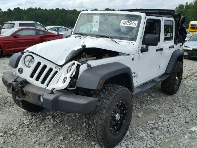 1C4HJWDG0GL117810 - 2016 JEEP WRANGLER U WHITE photo 2