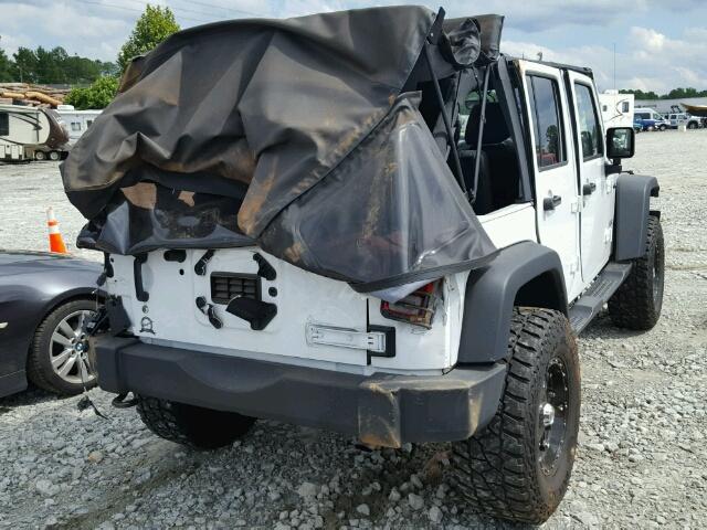 1C4HJWDG0GL117810 - 2016 JEEP WRANGLER U WHITE photo 4