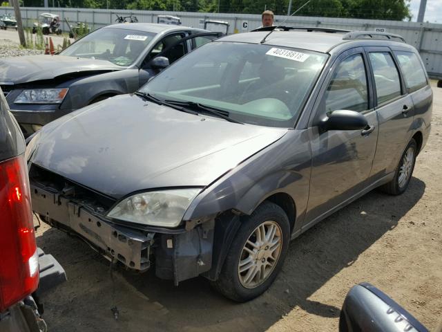 1FAFP36N25W162149 - 2005 FORD FOCUS ZXW GRAY photo 2