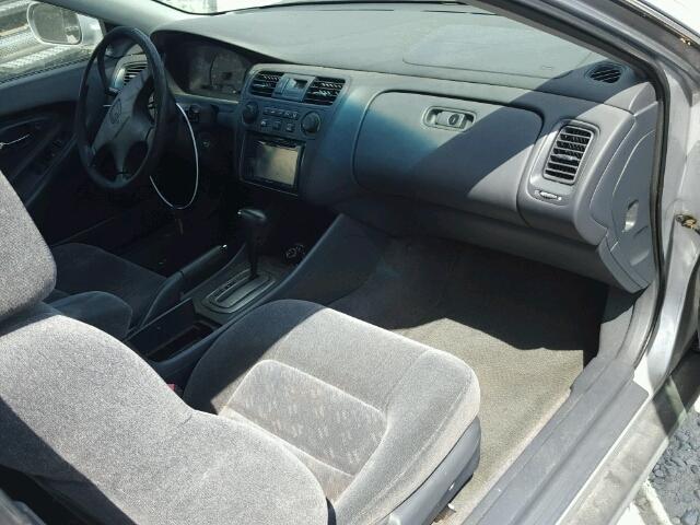 1HGCG32461A030112 - 2001 HONDA ACCORD LX GRAY photo 9