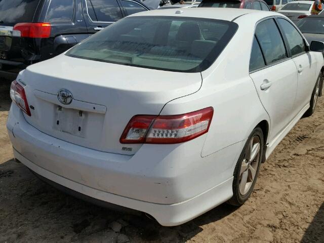 4T1BF3EK3BU772406 - 2011 TOYOTA CAMRY BASE WHITE photo 4