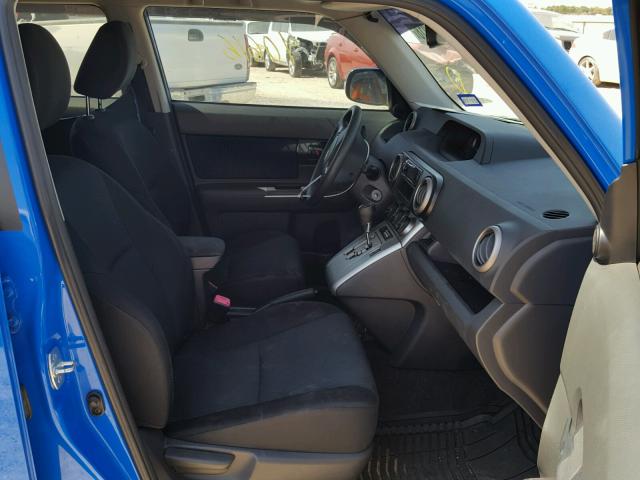 JTLZE4FE9B1136485 - 2011 TOYOTA SCION XB Blau Foto 5