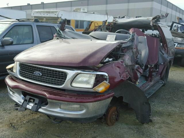 1FMRU18W8WLC17082 - 1998 FORD EXPEDITION MAROON photo 2