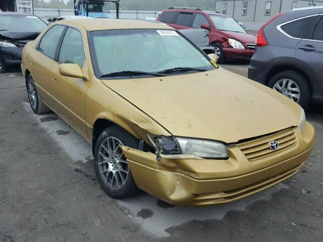 4T1BF22K0WU062979 - 1998 TOYOTA CAMRY CE GOLD photo 1