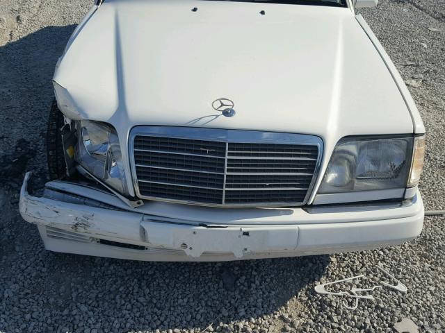 WDBEB31E2SC213933 - 1995 MERCEDES-BENZ E 300D WHITE photo 7