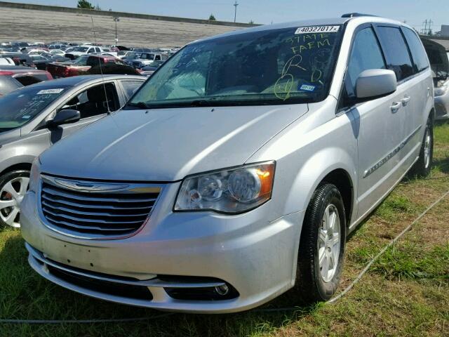 2C4RC1BG8CR279478 - 2012 CHRYSLER TOWN & COU SILVER photo 2