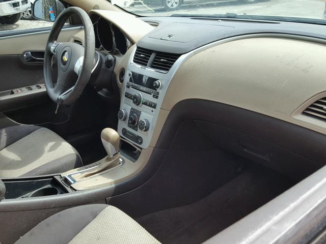 1G1ZB5EB7AF303907 - 2010 CHEVROLET MALIBU LS თაფლისფერი ფოტო 5
