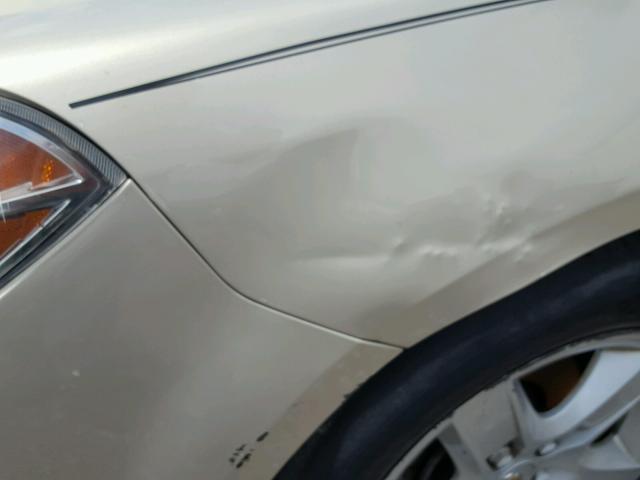 1G1ZB5EB7AF303907 - 2010 CHEVROLET MALIBU LS თაფლისფერი ფოტო 9