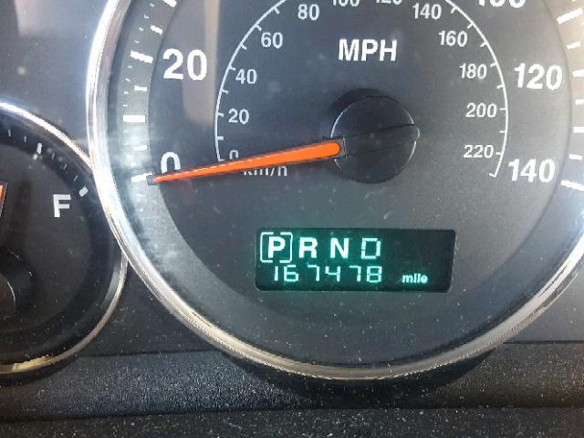 1J8HG48K47C507657 - 2007 JEEP COMMANDER MAROON photo 8