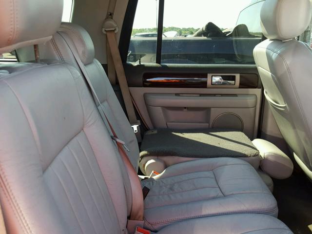 5LMFU28R84LJ14242 - 2004 LINCOLN NAVIGATOR SILVER photo 6