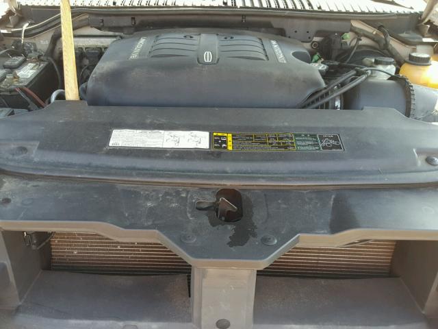 5LMFU28R84LJ14242 - 2004 LINCOLN NAVIGATOR SILVER photo 7