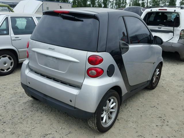 WMEEJ31X69K217099 - 2009 SMART FORTWO PUR SILVER photo 4