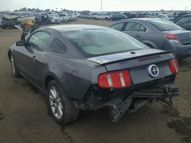 1ZVBP8AN9A5180027 - 2010 FORD MUSTANG GRAY photo 3