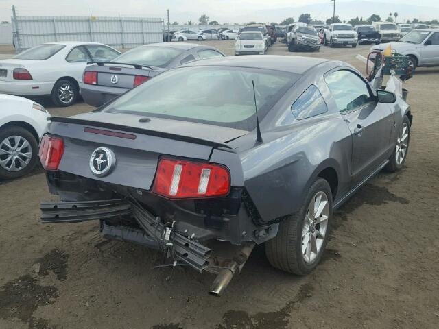 1ZVBP8AN9A5180027 - 2010 FORD MUSTANG GRAY photo 4