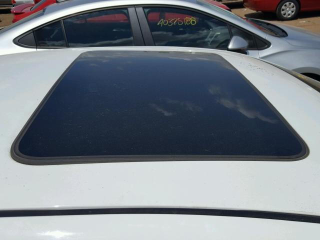 1G1ZC5EU2CF397051 - 2012 CHEVROLET MALIBU 1LT WHITE photo 9