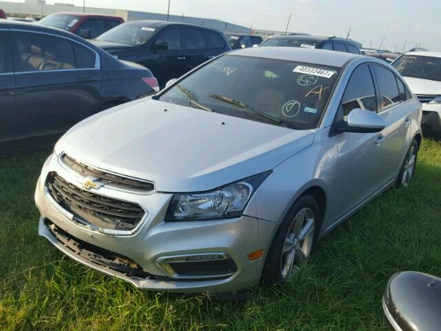 1G1PE5SB8F7161331 - 2015 CHEVROLET CRUZE LT GRAY photo 2