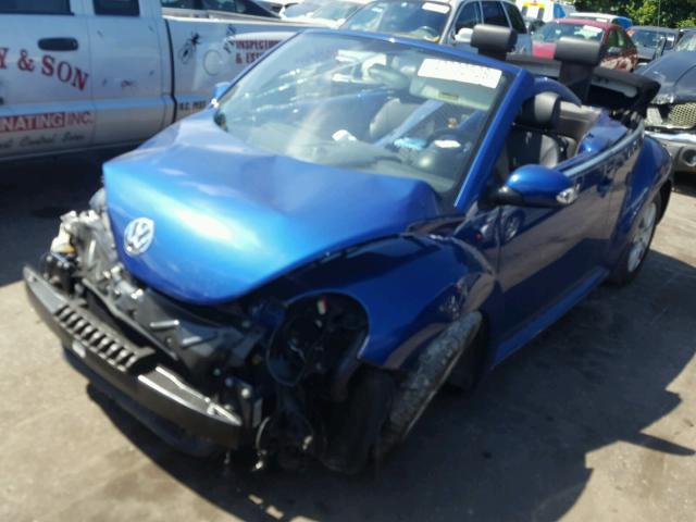 3VWPF31Y08M416798 - 2008 VOLKSWAGEN NEW BEETLE 蓝色 照片 2