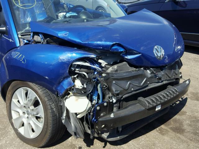 3VWPF31Y08M416798 - 2008 VOLKSWAGEN NEW BEETLE 蓝色 照片 9