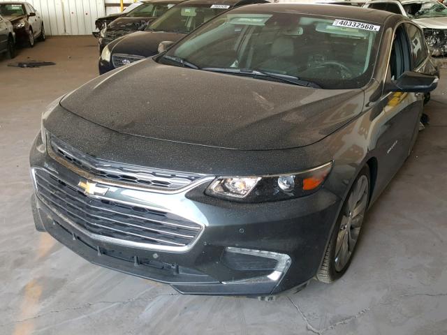 1G1ZH5SX1HF249027 - 2017 CHEVROLET MALIBU PRE GRAY photo 2